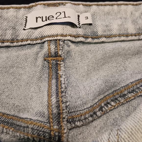 Jeans - Picture 4 of 4